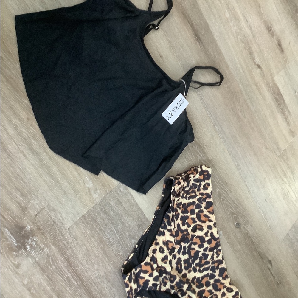12Crazy - 2-Piece Swimsuit - Flowy Top & High Waisted Bottoms - Ladies Size 3XL